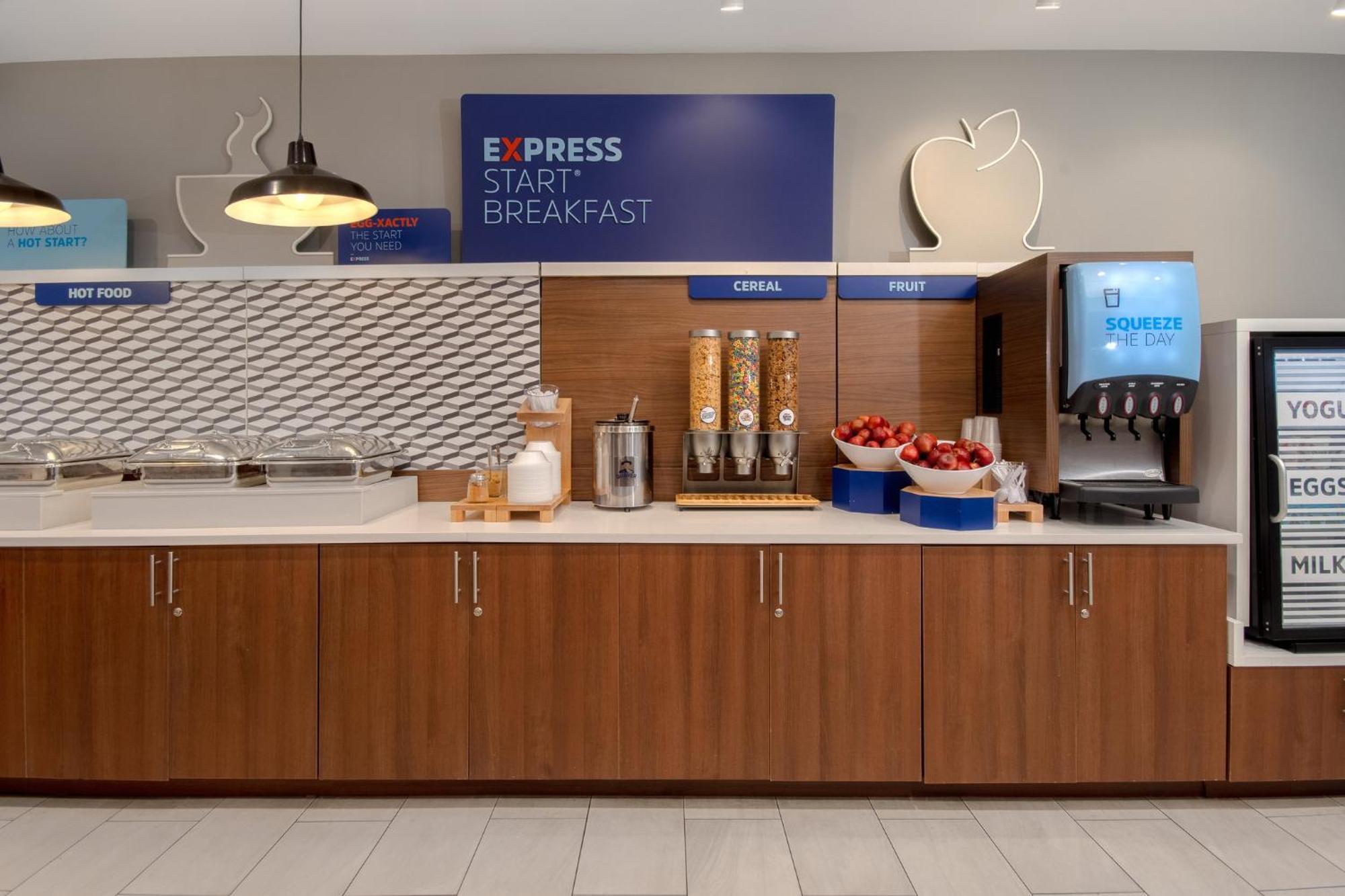 Holiday Inn Express & Suites Oscoda By Ihg Exterior foto